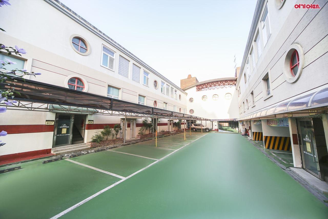 佛罗伦萨汽车旅馆 牙山市 外观 照片